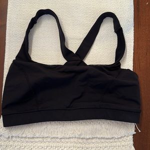 Black Lululemon sports bra - size 8 - excellent condition